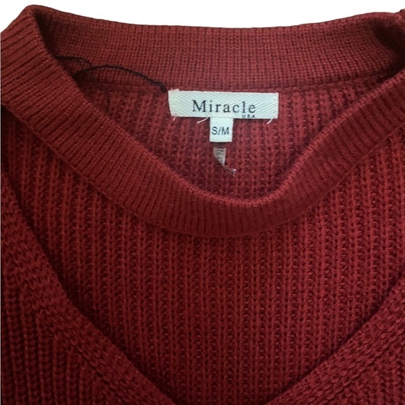 Size S/M Miracle Womens Burgundy Cropped Sweater - Picture 2 of 4